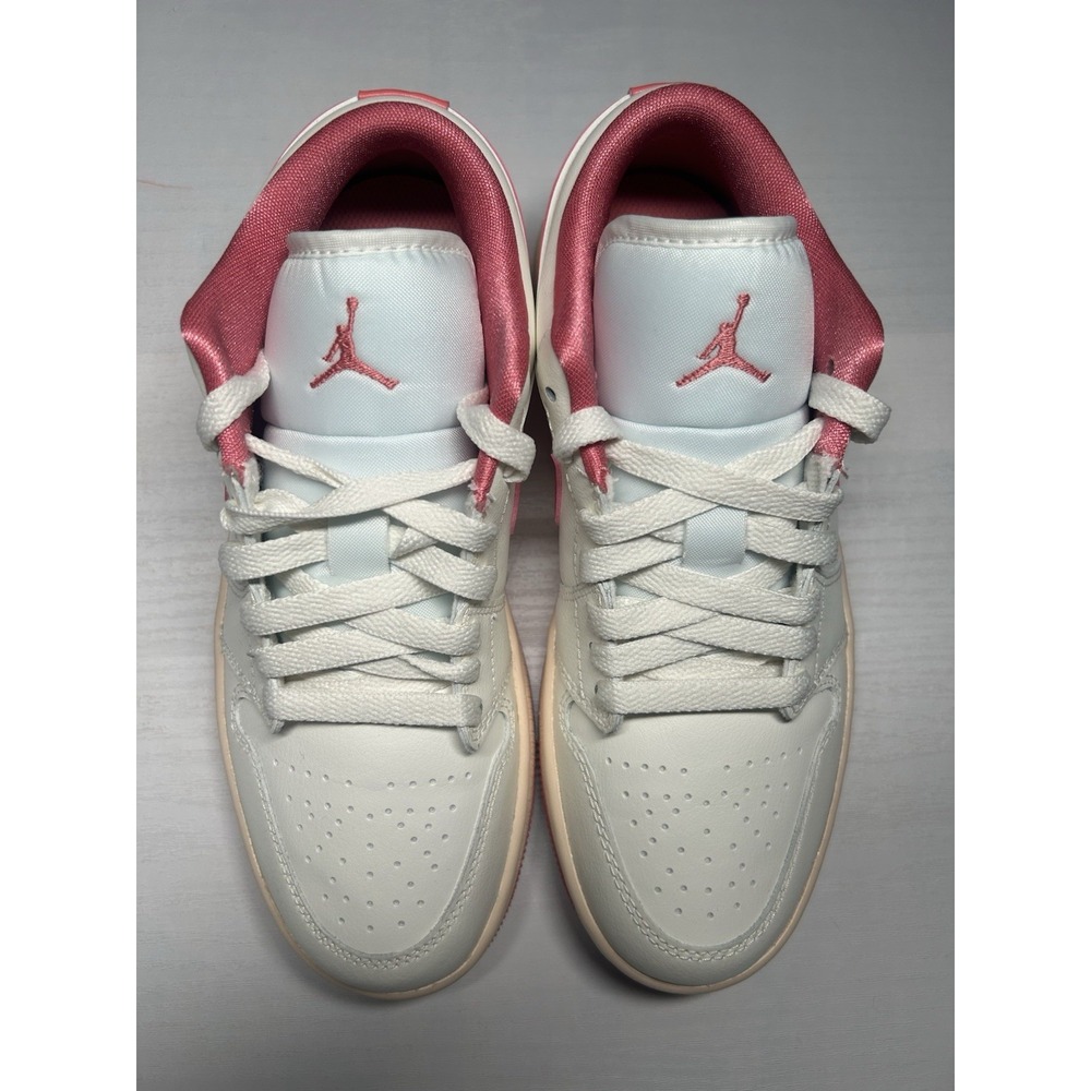 Nike Air Jordan 1 Low Pink Salt WMNS - DC0774 109 - Size 6 - New/No Lid - Picture 3 of 5
